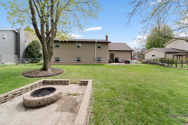 1502 Briar Lane, Sun Prairie, WI 53590