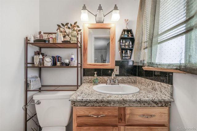 140 S Kendall Street, Lakewood, CO 80226