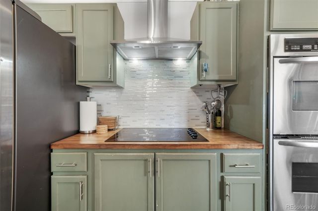 140 S Kendall Street, Lakewood, CO 80226