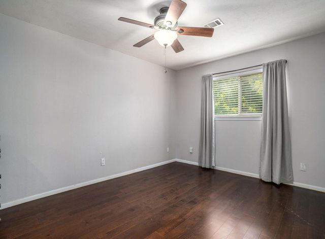 226 Pecan Drive, League City, TX 77573