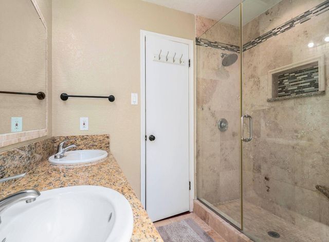 226 Pecan Drive, League City, TX 77573