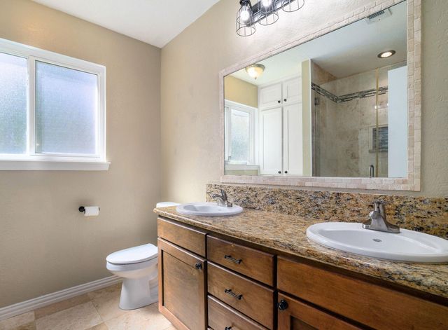 226 Pecan Drive, League City, TX 77573