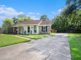 226 Pecan Drive, League City, TX 77573