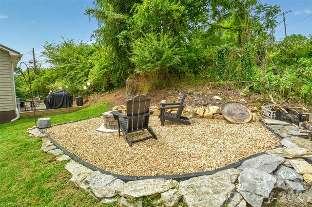 110 West Lane, Brevard, NC 28712