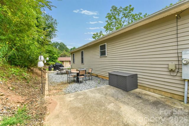 110 West Lane, Brevard, NC 28712