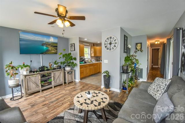 110 West Lane, Brevard, NC 28712