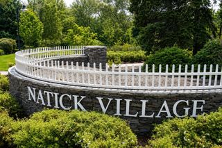 50 Village Brook Ln 6, Natick, MA 01760