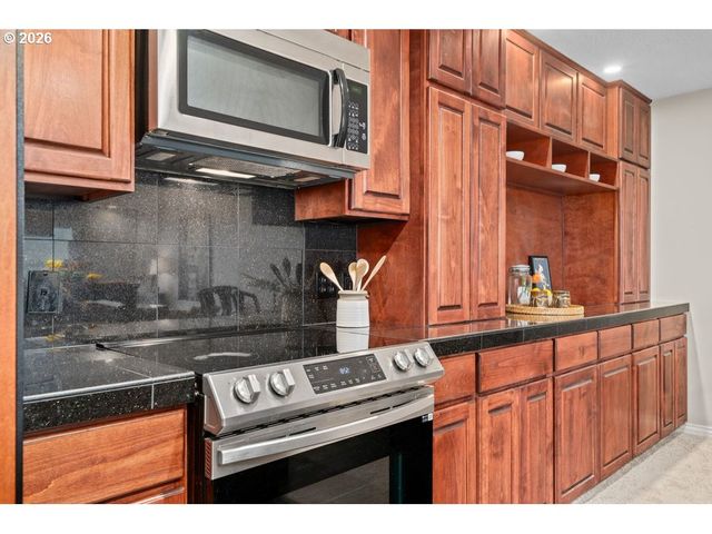 45 Eagle Crest Dr 514, Lake Oswego, OR 97035