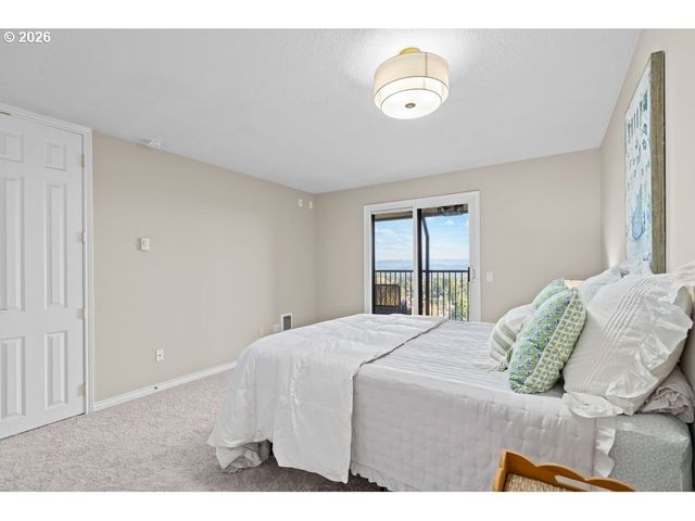 45 Eagle Crest Dr 514, Lake Oswego, OR 97035