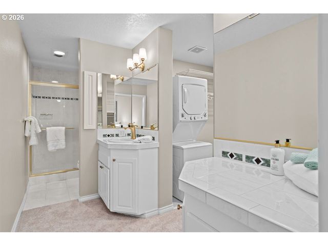 45 Eagle Crest Dr 514, Lake Oswego, OR 97035