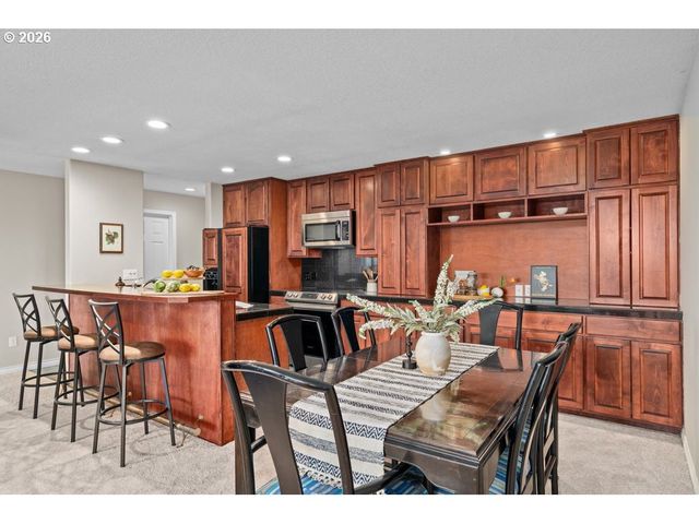 45 Eagle Crest Dr 514, Lake Oswego, OR 97035