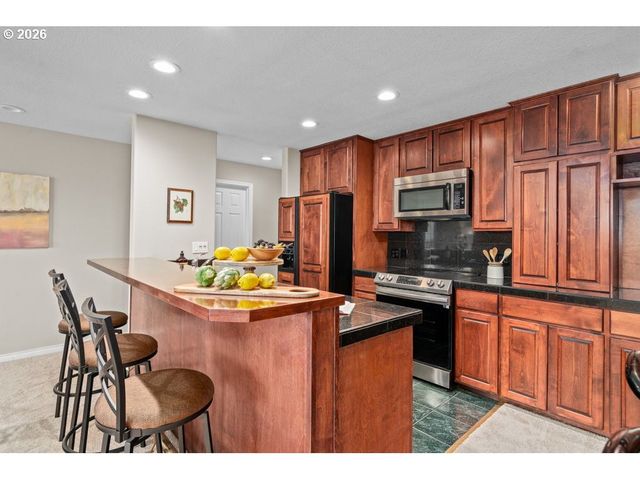 45 Eagle Crest Dr 514, Lake Oswego, OR 97035