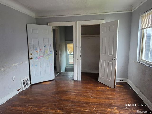 15730 Ohio Street, Detroit, MI 48238