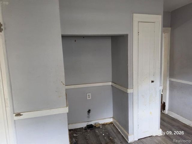 15730 Ohio Street, Detroit, MI 48238