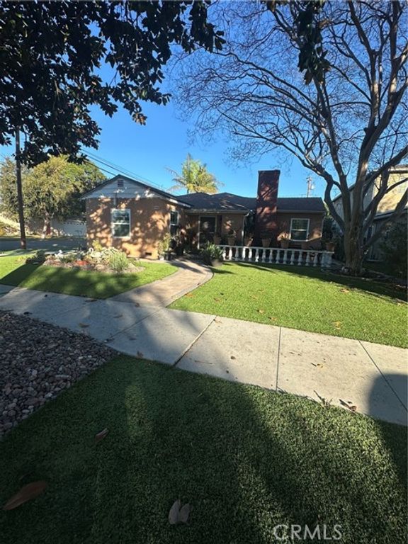 2690 Oregon, Long Beach, CA 90806