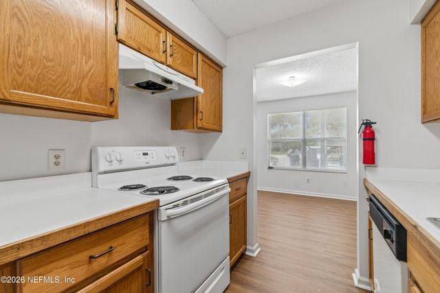 702 MEADOWBROOK Drive 2, Orange Park, FL 32073