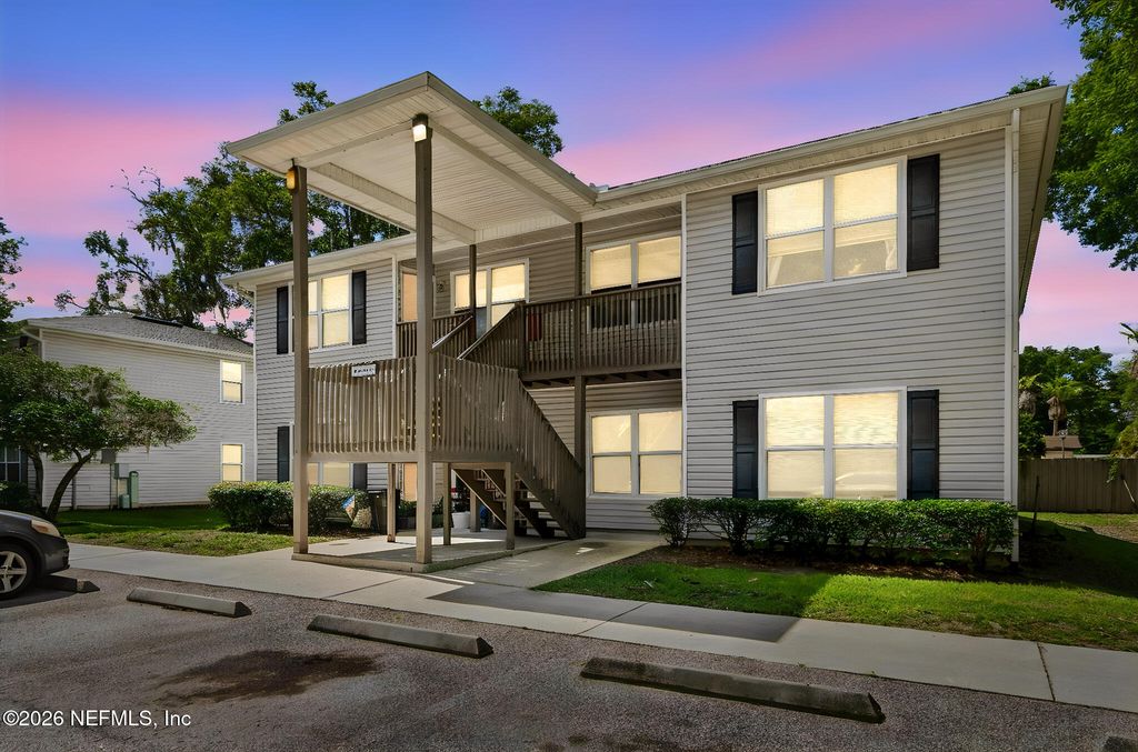 702 MEADOWBROOK Drive 2, Orange Park, FL 32073