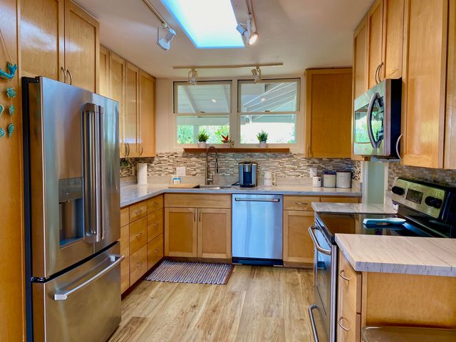 17526 Haleakala Hwy, Kula, HI 96790