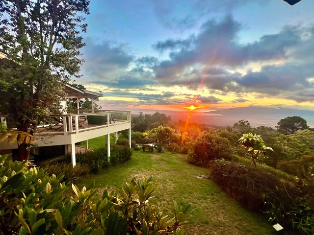 17526 Haleakala Hwy, Kula, HI 96790