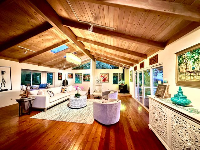 17526 Haleakala Hwy, Kula, HI 96790