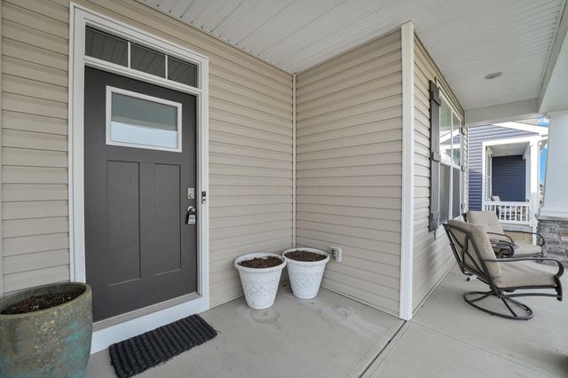 297 Mahogany Lane, Commercial Point, OH 43116