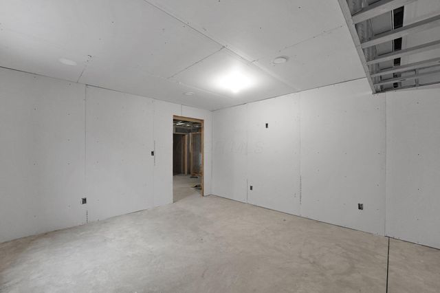 297 Mahogany Lane, Commercial Point, OH 43116