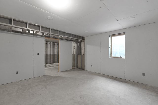 297 Mahogany Lane, Commercial Point, OH 43116