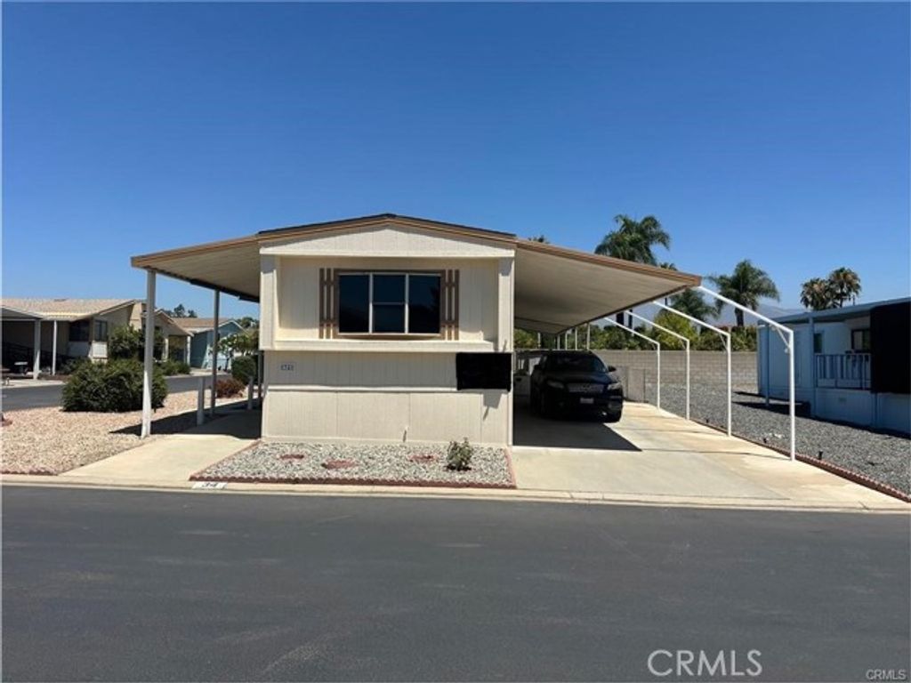 2598 Ayala 34, Rialto, CA 92377