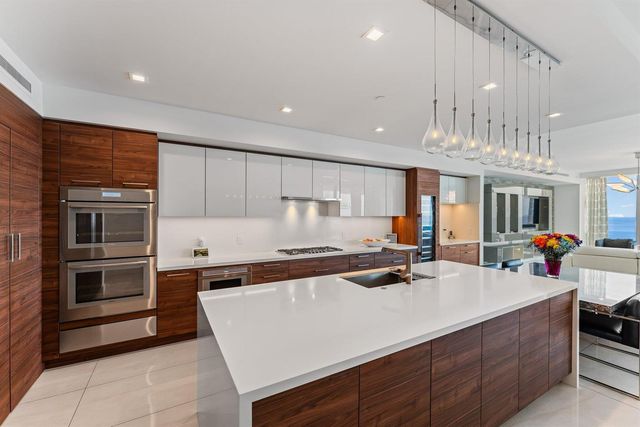5000 N Ocean Drive 1003, Singer Island, FL 33404