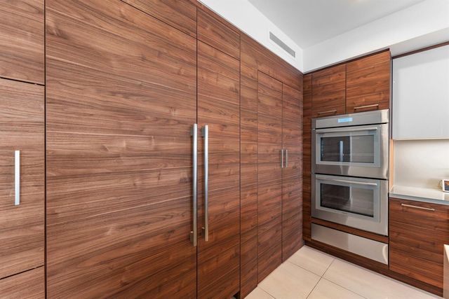 5000 N Ocean Drive 1003, Singer Island, FL 33404