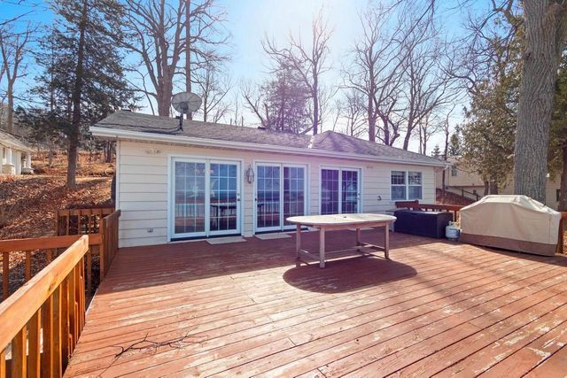 5141 EDGEWATER BEACH ROAD, Green Bay, WI 54311