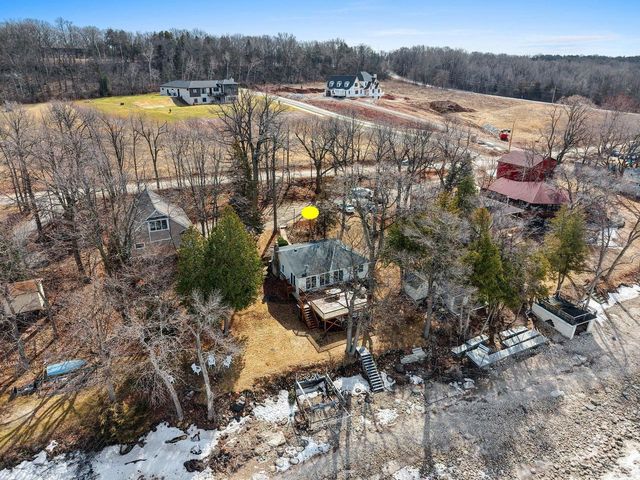 5141 EDGEWATER BEACH ROAD, Green Bay, WI 54311