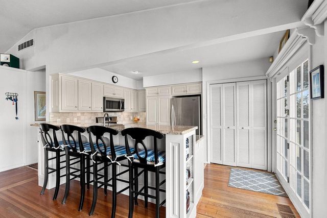 5141 EDGEWATER BEACH ROAD, Green Bay, WI 54311