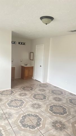 2743 Flintrock Circle, Houston, TX 77067