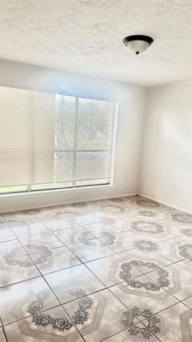 2743 Flintrock Circle, Houston, TX 77067