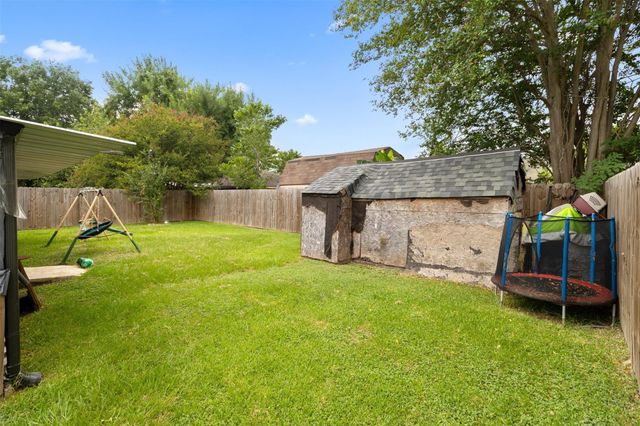 2743 Flintrock Circle, Houston, TX 77067