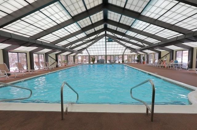 250 Hammond Pond Parkway 907N, Newton, MA 02467