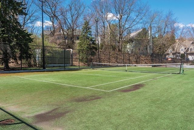 250 Hammond Pond Parkway 907N, Newton, MA 02467