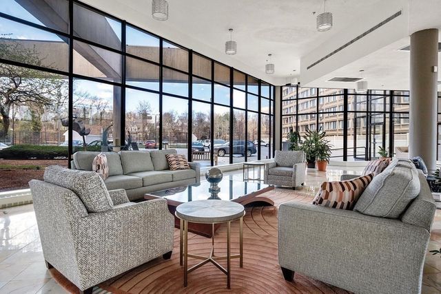 250 Hammond Pond Parkway 907N, Newton, MA 02467