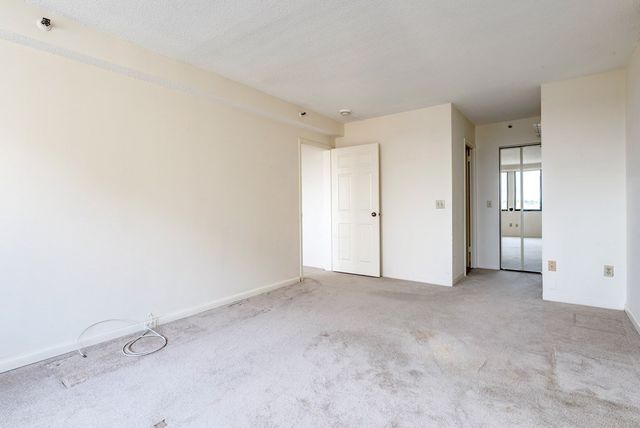 250 Hammond Pond Parkway 907N, Newton, MA 02467