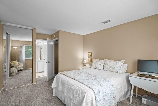 3100 Swallows Nest Dr, Sacramento, CA 95833