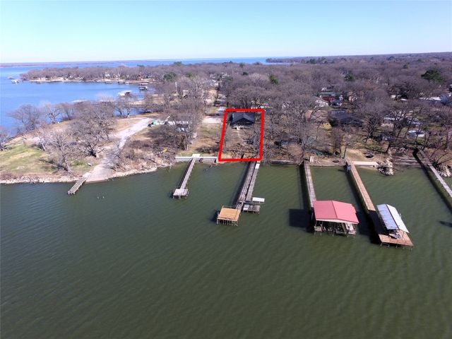 9980 Shoreline Drive, Wills Point, TX 75169