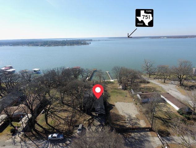 9980 Shoreline Drive, Wills Point, TX 75169