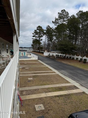 81 Precious Memories Lane, Elizabethtown, NC 28337