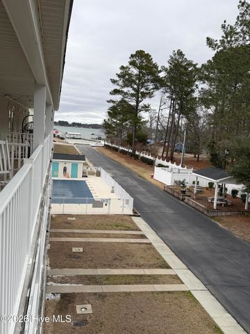 81 Precious Memories Lane, Elizabethtown, NC 28337