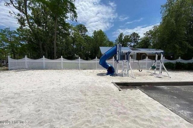 81 Precious Memories Lane, Elizabethtown, NC 28337