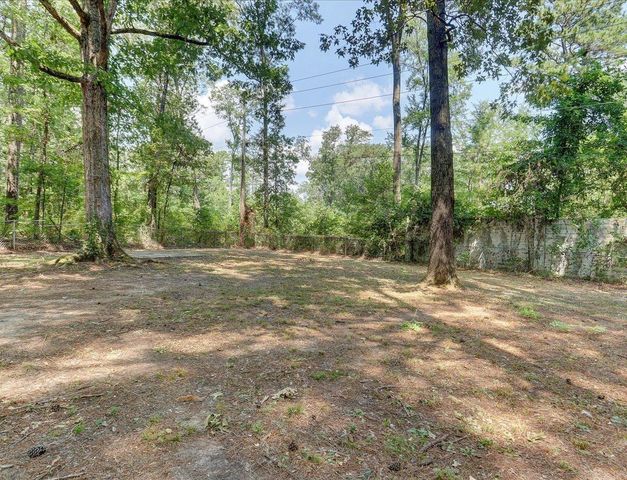 9814 Woodland Drive, Little Rock, AR 72103