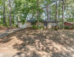 9814 Woodland Drive, Little Rock, AR 72103