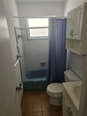 1416 NE 5th Court 3, Fort Lauderdale, FL 33301