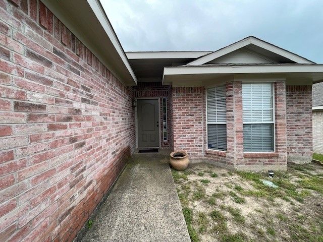 10233 Eureka Springs Court, Fort Worth, TX 76108